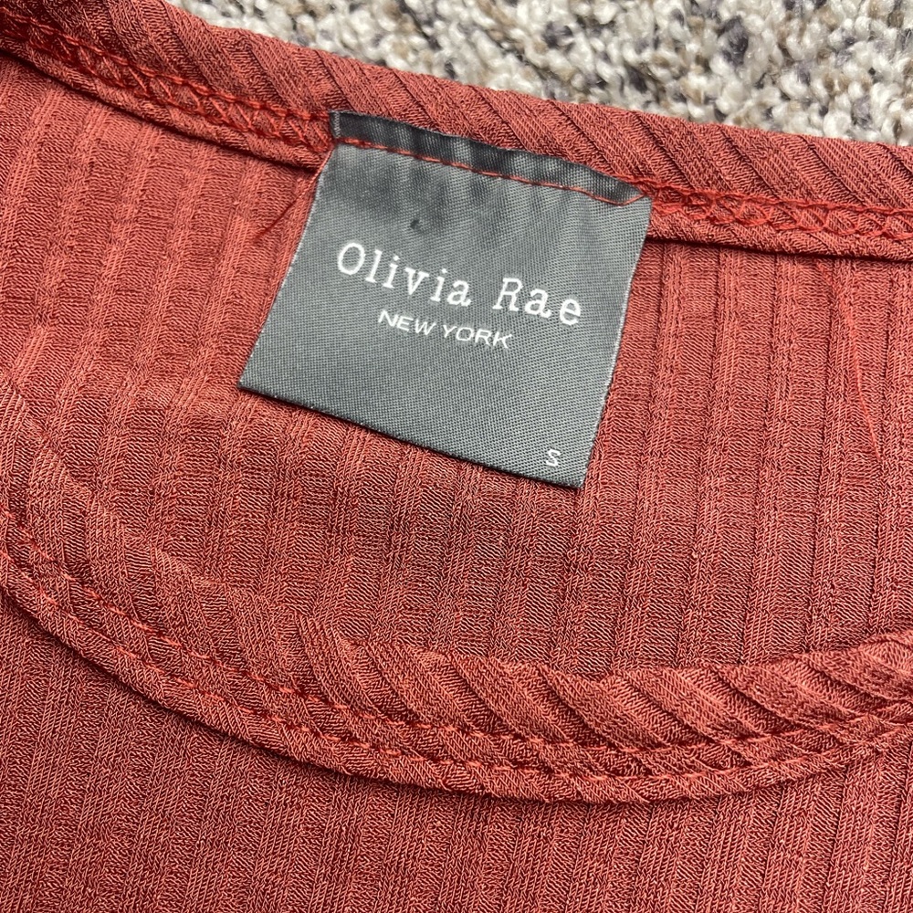 Women’s Olivia Rae tank💖 - Picture 3 of 3